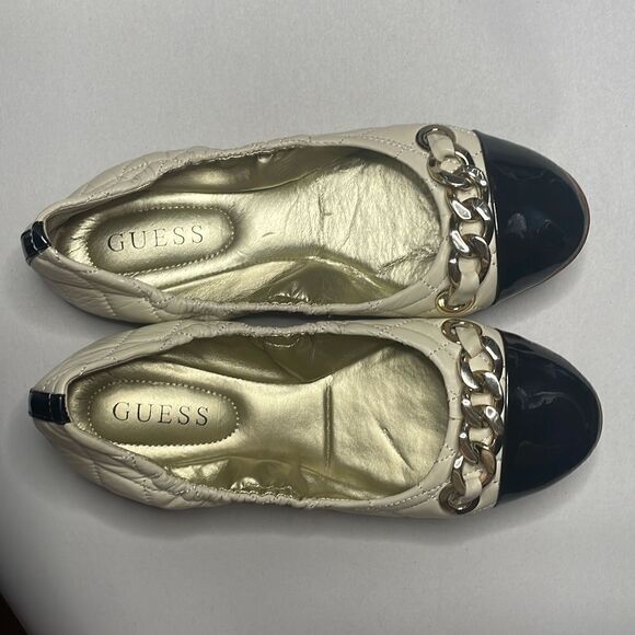 Guess "Fetoni" Cream & Black Patent Gold Chain Detail Ballet Flats sz 7.5 - Picture 5 of 10